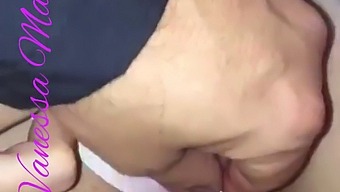 Užívat Si Příjemný Orální Zážitek S Působivým Členem Mého Zaměstnavatele Výměnou Za Malou Odměnu.