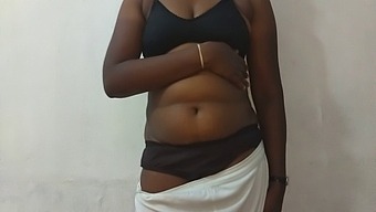 Poetry In Erotic Photoshoot